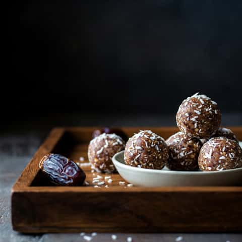 No-Bake Coconut Date Energy Bites for Busy Days