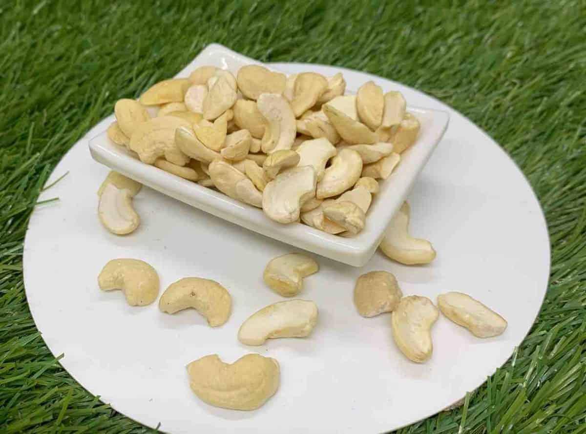 Kaju Tukda | Cashew Nut Broken | LWP Cashew - AlphonsoMango.in